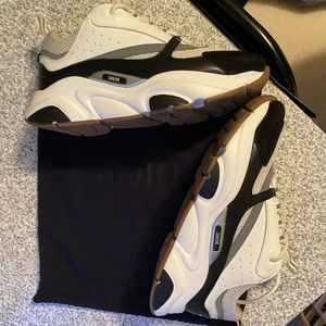 Dior B22, SIZE 10